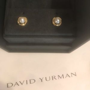 **NWT** David Yurman Earrings with Pearls in Gold